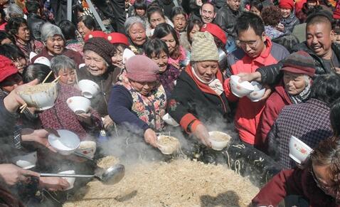 水冶镇人口_水冶镇 演绎城市蝶变之路(2)