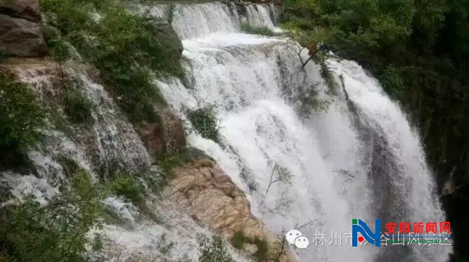 水破天惊 洪谷山泼水节激情开幕